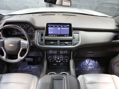 Used 2021 Chevrolet Tahoe LT w/ LT Signature Package image 26