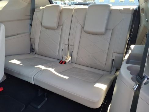 Used 2024 Volkswagen Atlas SE image 23