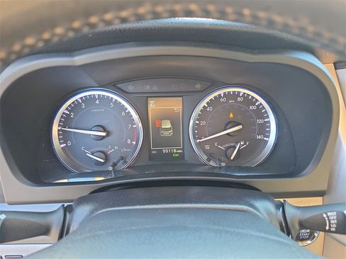 Used 2017 Toyota Highlander XLE image 30