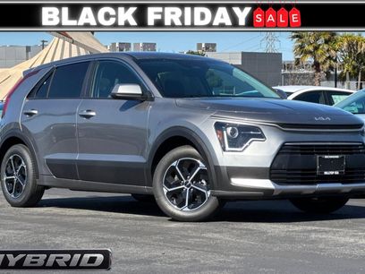 New 2025 Kia Niro LX