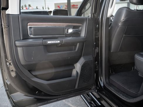 Used 2019 RAM 1500 Laramie w/ Convenience Group image 45