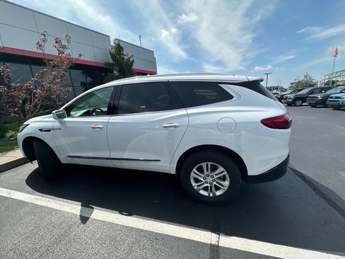 Used 2019 Buick Enclave Essence FWD image 9