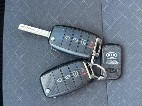 Used 2019 Kia Sorento S AWD/4WD image 29