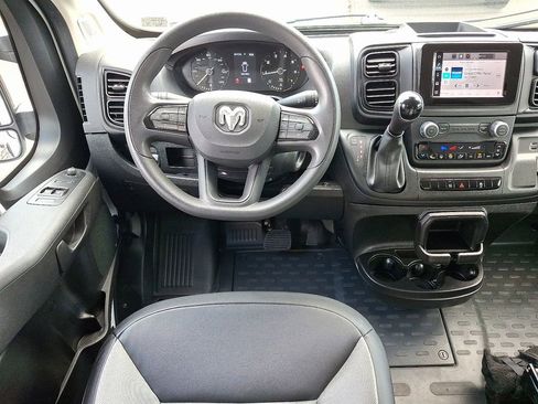 Used 2025 RAM ProMaster 2500 w/ Convenience Group FWD image 14