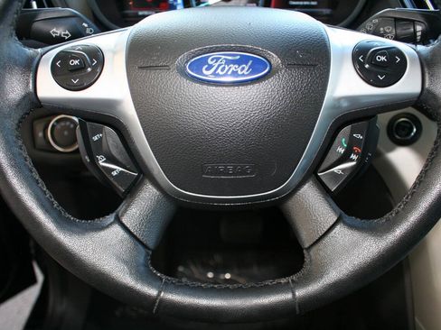 Used 2014 Ford C-MAX Energi SEL FWD image 17