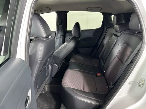 Certified 2025 Nissan Kicks SR image 25