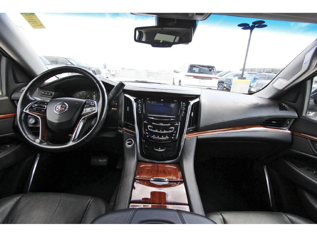 Used 2015 Cadillac Escalade ESV Premium RWD image 9