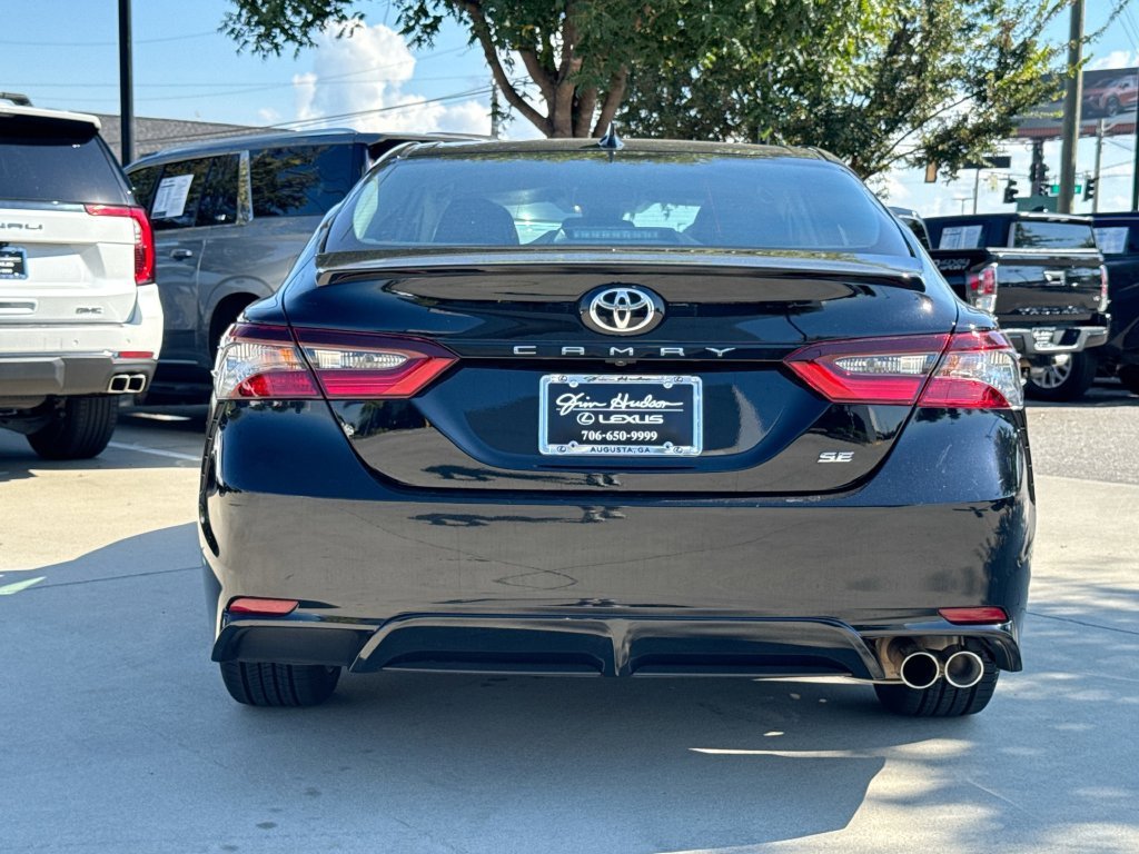 Used 2024 Toyota Camry SE w/ Cold Weather Package FWD image 7