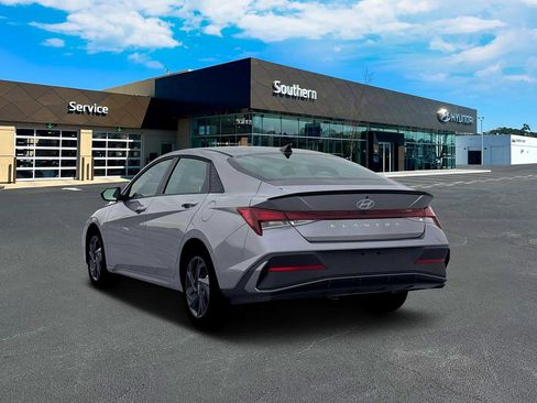 New 2026 Hyundai Elantra Sport FWD image 5