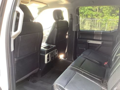Used 2019 Ford F250 Lariat w/ Lariat Ultimate Package AWD/4WD image 37