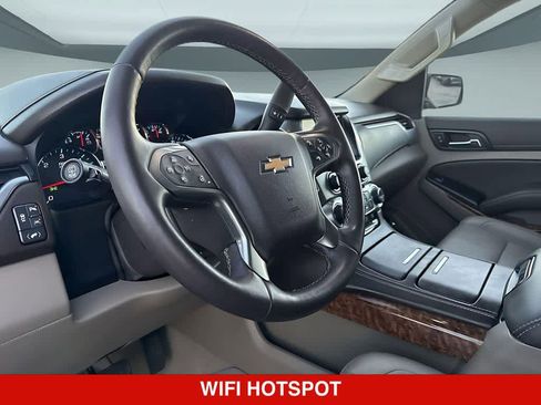 Used 2020 Chevrolet Suburban Premier RWD image 2