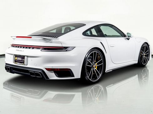 Used 2022 Porsche 911 Turbo S image 10