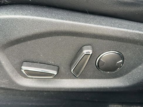 Used 2019 Ford Edge Titanium w/ Equipment Group 301A image 12