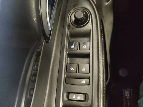 Used 2019 Buick Encore Preferred AWD/4WD image 27