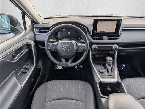 Used 2025 Toyota RAV4 XLE image 20