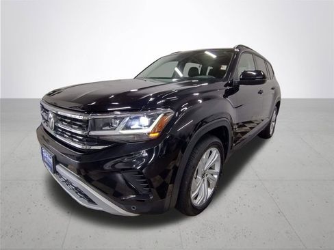 Used 2022 Volkswagen Atlas SE image 2
