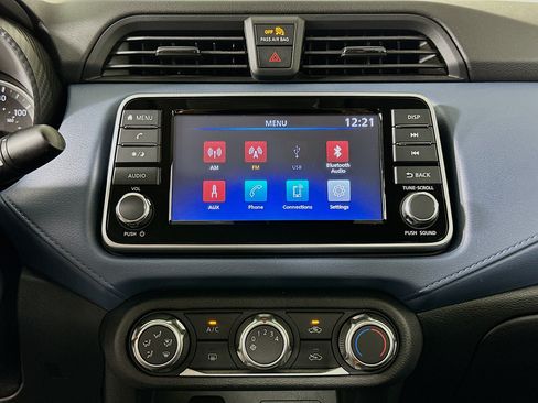 Used 2025 Nissan Versa SV FWD image 23