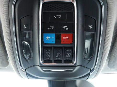 Used 2023 Jeep Grand Cherokee 4WD 4xe image 21