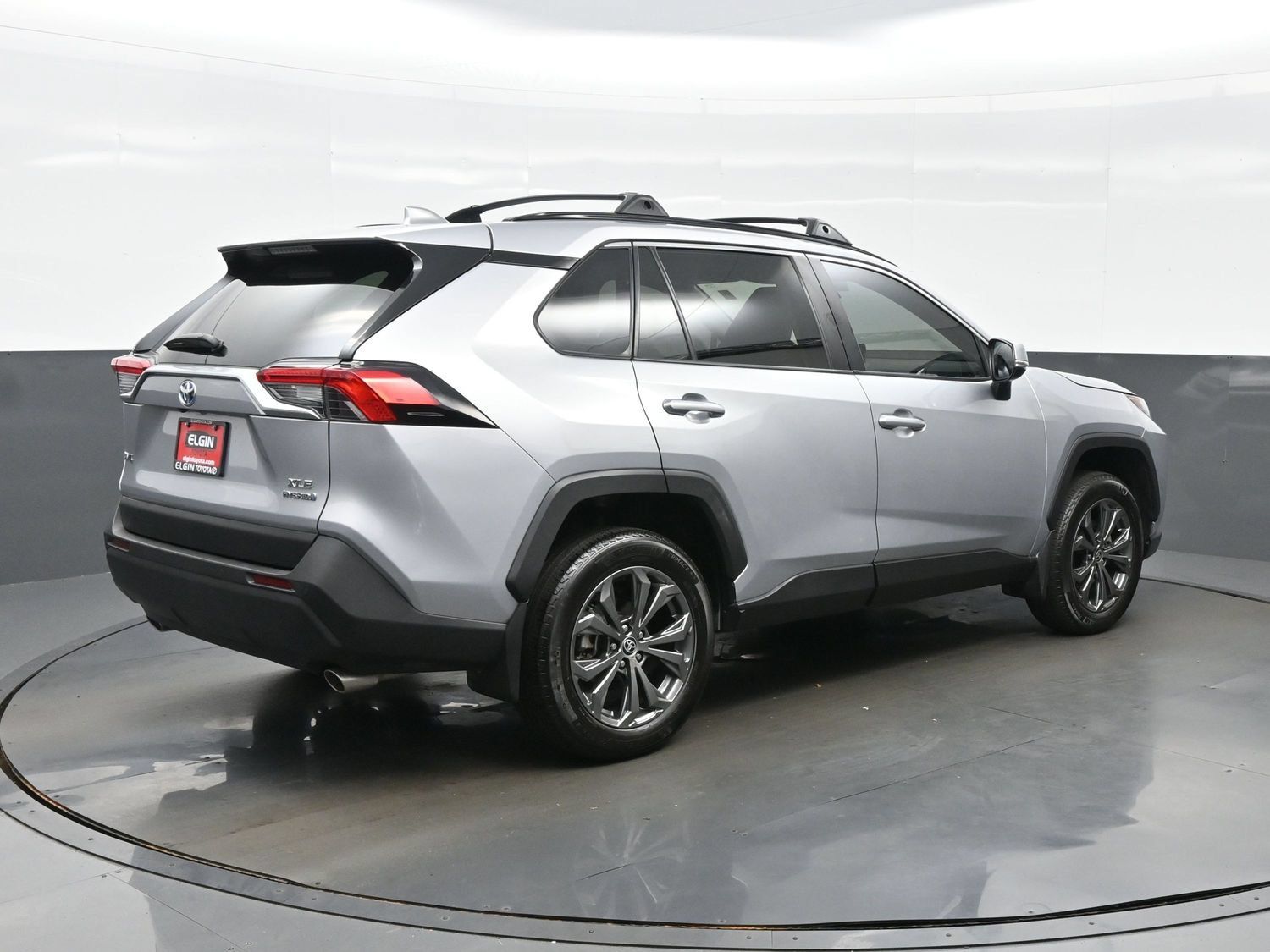Used 2024 Toyota RAV4 XLE Premium w/ Weather Package AWD/4WD image 6