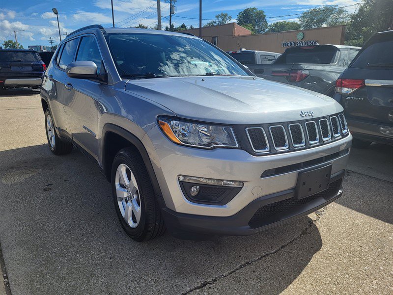 Used 2021 Jeep Compass Latitude AWD/4WD image 1