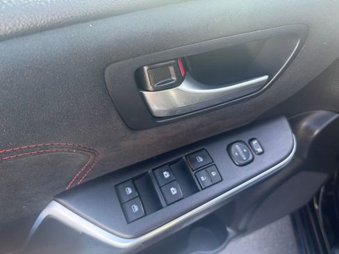 Used 2015 Toyota Camry XSE w/ Advanced Technology Package FWD image 11