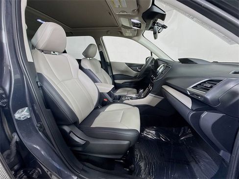 Used 2023 Subaru Forester Limited image 29