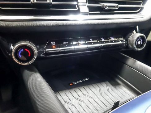 New 2026 Chevrolet Equinox EV LT image 21