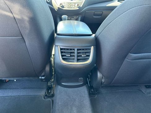 Used 2023 Chevrolet Malibu LT FWD image 19