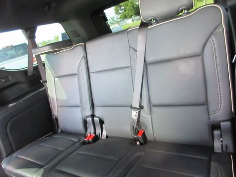 Used 2025 GMC Yukon XL Elevation w/ Technology Package AWD/4WD image 24