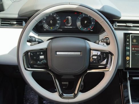 Used 2026 Land Rover Range Rover Velar Dynamic SE image 16