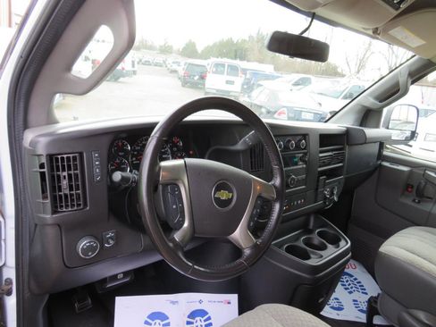 Used 2018 Chevrolet Express 3500 LT w/ LT Preferred Equipment Group RWD image 10