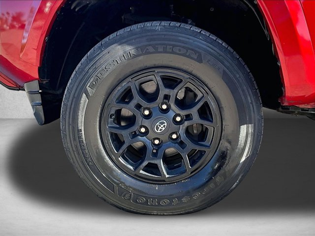 Used 2021 Toyota Tacoma SR5 RWD image 10