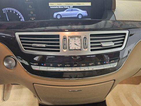 Used 2010 Mercedes-Benz S 550 image 38