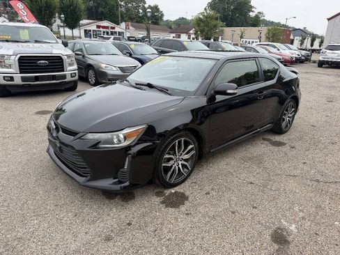 Used 2014 Scion tC FWD image 1