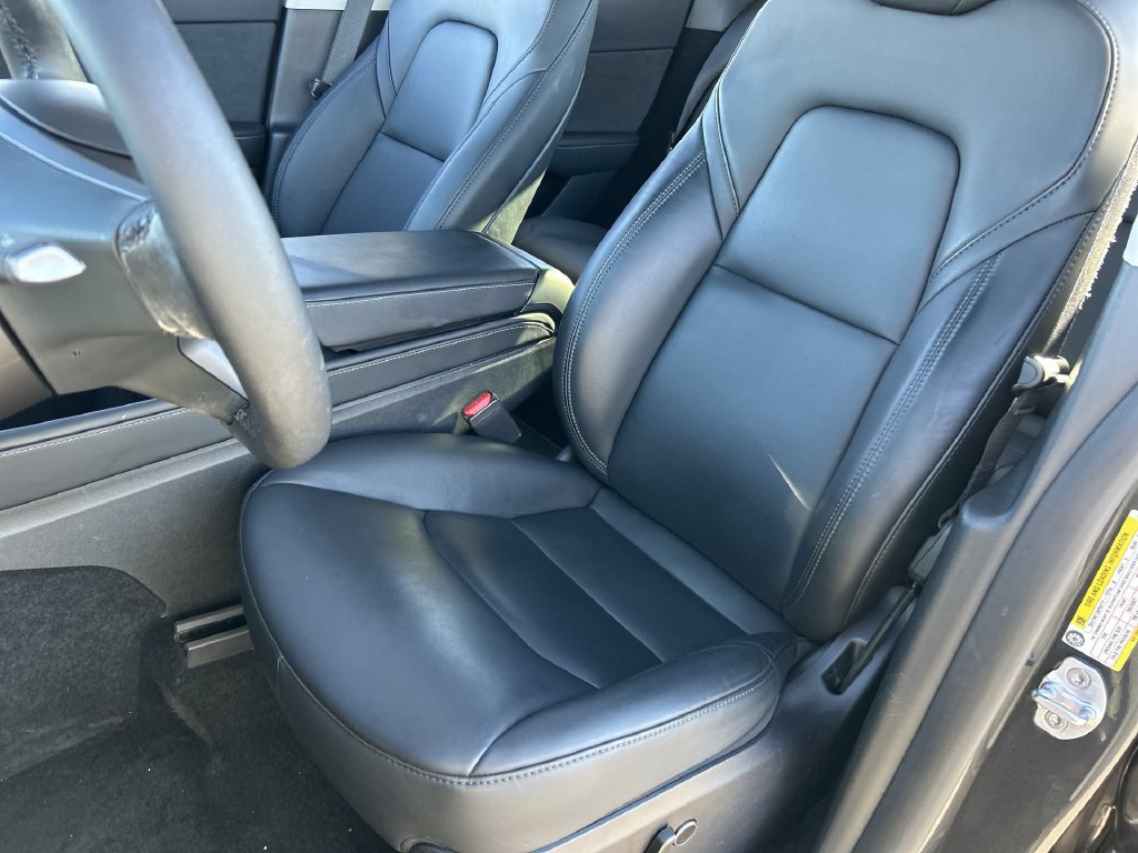 Used 2024 Tesla Model Y Performance AWD/4WD image 18