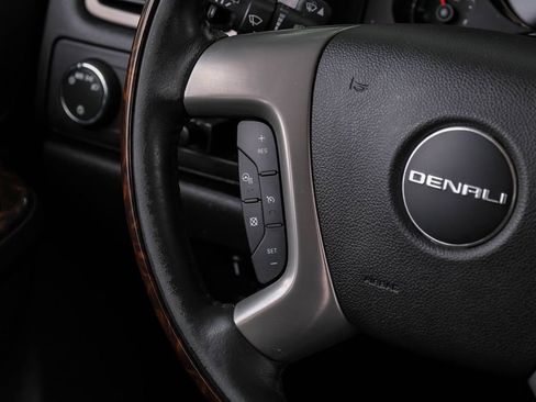 Used 2013 GMC Yukon XL Denali AWD/4WD image 27