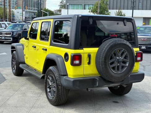 Used 2024 Jeep Wrangler Unlimited Sport AWD/4WD image 7