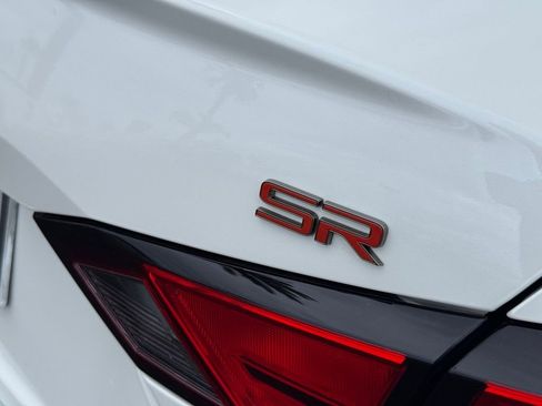 Certified 2024 Nissan Altima 2.5 SR image 8