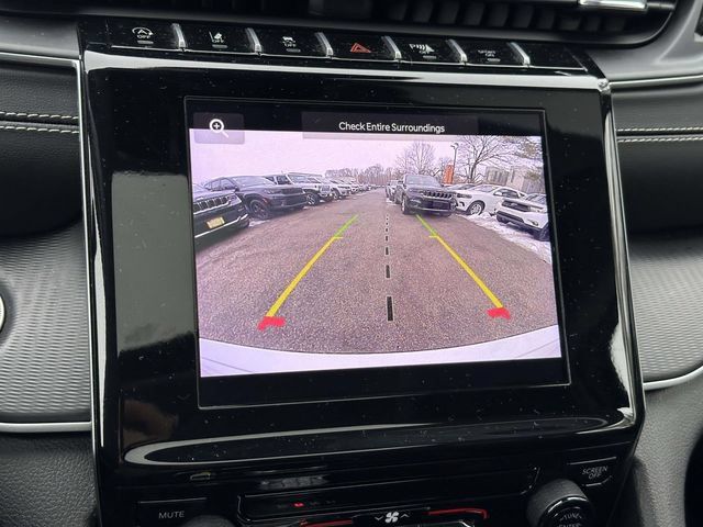 Certified 2024 Jeep Grand Cherokee Laredo X AWD/4WD image 40