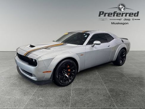 Used 2023 Dodge Challenger R/T Scat Pack RWD image 10