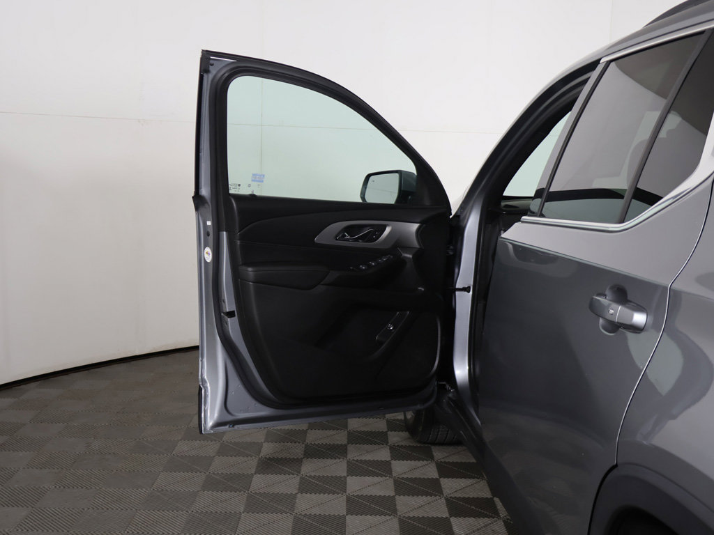 Used 2023 Chevrolet Traverse LT AWD/4WD image 19