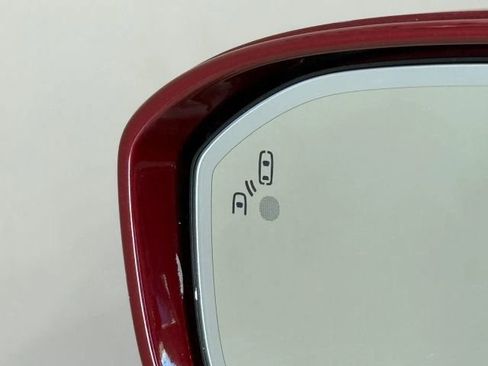 Used 2018 Lincoln Continental Select image 11