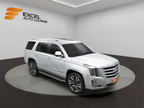 Used 2018 Cadillac Escalade Luxury image 50