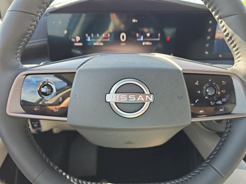 New 2025 Nissan Murano SV image 14