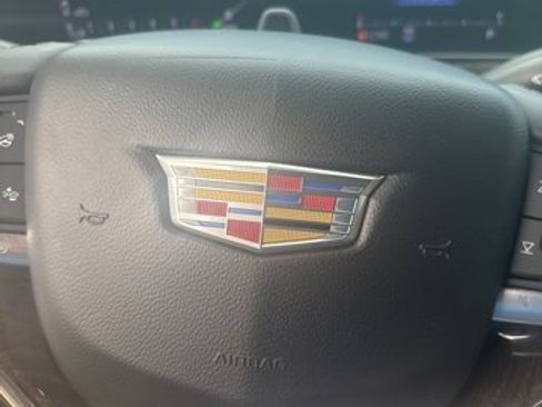 Certified 2023 Cadillac Escalade Premium Luxury w/ Performance Package image 24