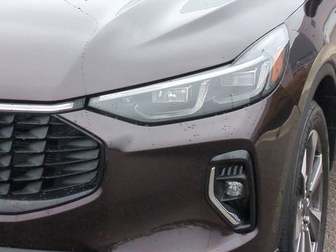 Certified 2023 Ford Escape Platinum w/ Premium Technology Package image 11