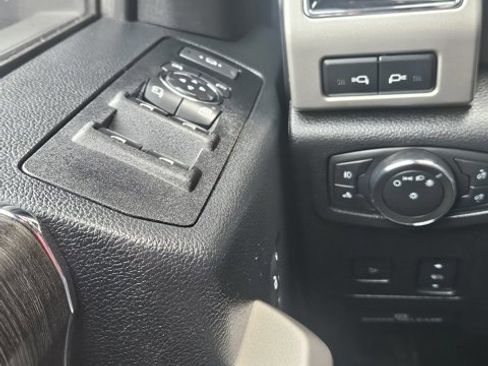 Used 2021 Ford F250 Lariat w/ Lariat Ultimate Package image 24