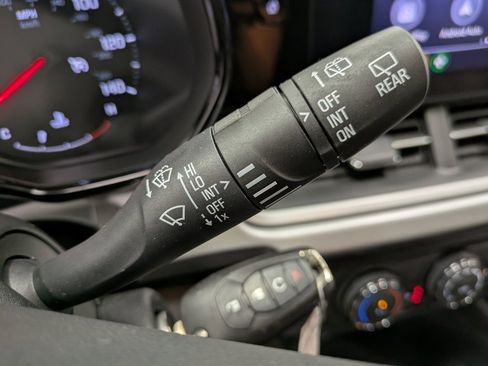 Used 2024 Chevrolet Trax LS w/ LS Convenience Package image 19