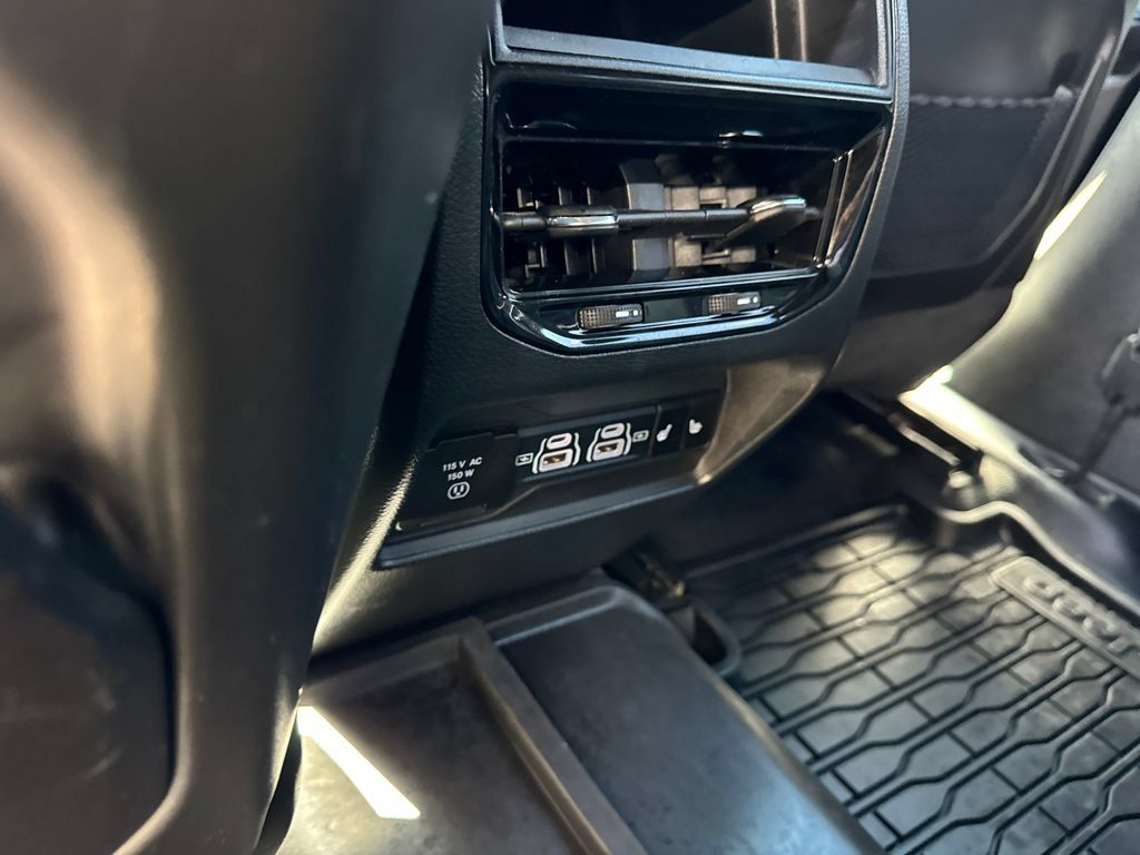Used 2024 Jeep Grand Cherokee Trailhawk AWD/4WD image 20