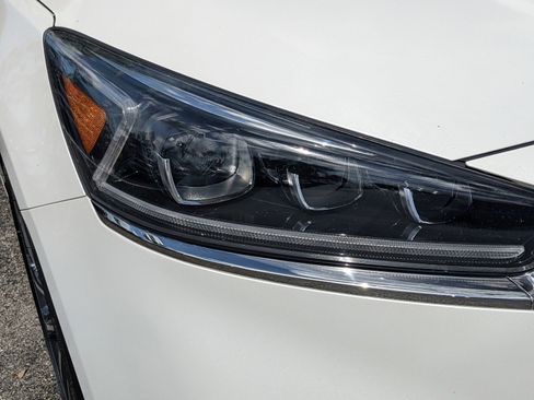 Certified 2019 Kia Cadenza Technology image 14